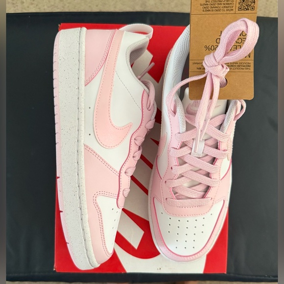 Nike Other - NEW Nike kids court borough low redraft sneakers shoes. Sz 5 Y/6.5 W pink white.